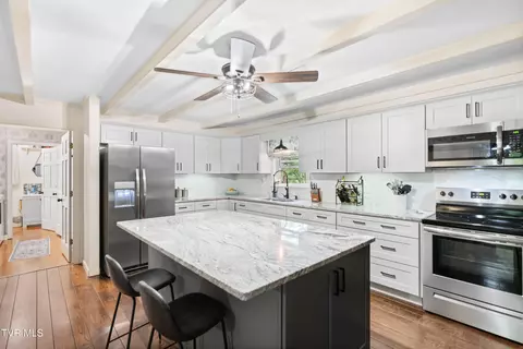 Kitchen - 291 Pepper Mill Road Chuckey Tn 37641, Chuckey, TN 37641 photo 2 of 7