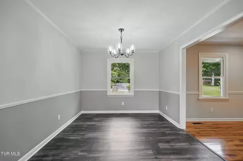 Dining - 5530 Paramont Road Wise Va 24293, Wise, VA 24293 photo 1 of 2