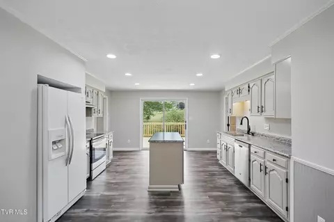 Kitchen - 5530 Paramont Road Wise Va 24293, Wise, VA 24293 photo 4 of 4