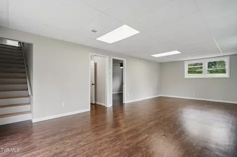 Living - 5530 Paramont Road Wise Va 24293, Wise, VA 24293 photo 6 of 8