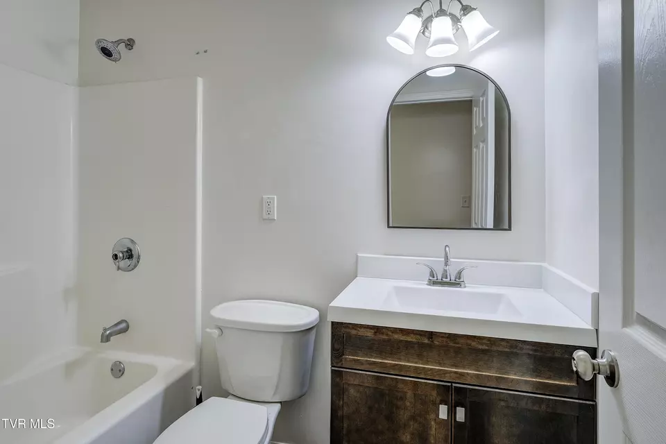 Bath - 312 Stockyard Road Telford Tn 37690, Telford, TN 37690 photo 1 of 7