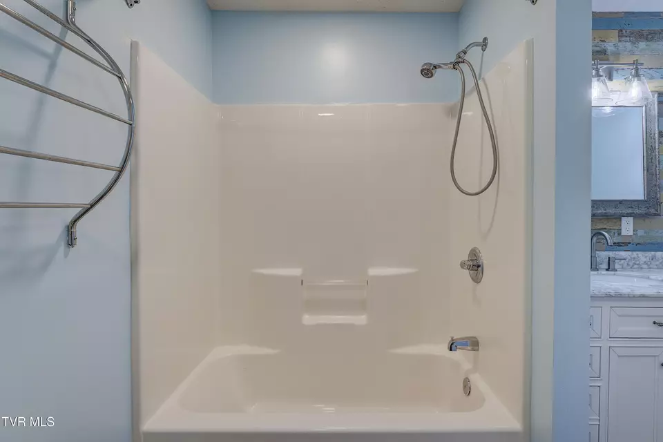 Bath - 312 Stockyard Road Telford Tn 37690, Telford, TN 37690 photo 7 of 7