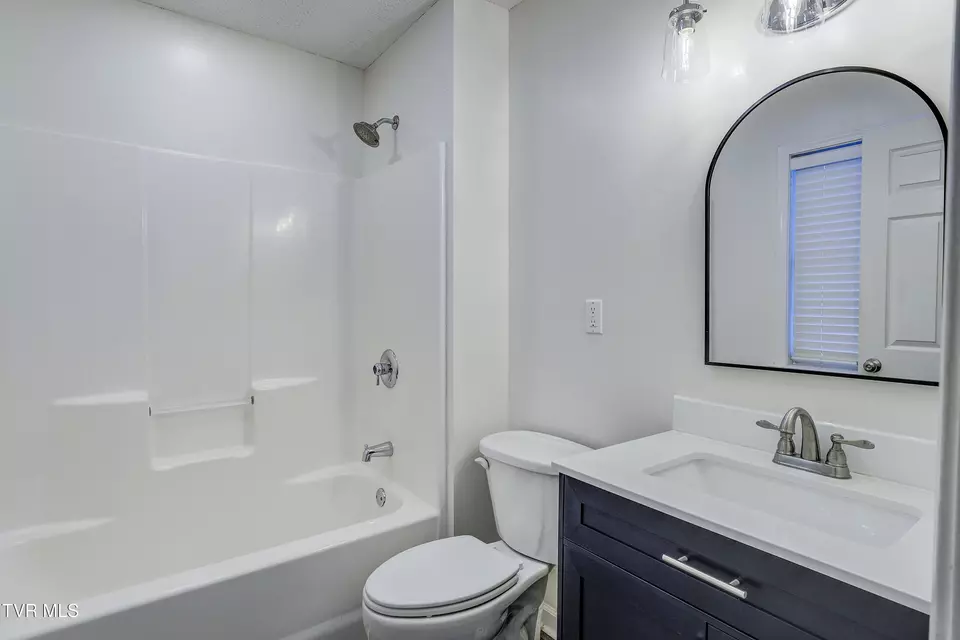Bath - 312 Stockyard Road Telford Tn 37690, Telford, TN 37690 photo 2 of 7