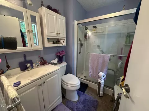 Bath - 550 Escape Mountain Road Hampton Tn 37658, Hampton, TN 37658 photo 6 of 6