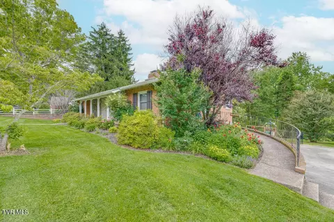 506 E 10th Avenue Johnson City Tn 37601, Johnson City, TN 37601 photo 4