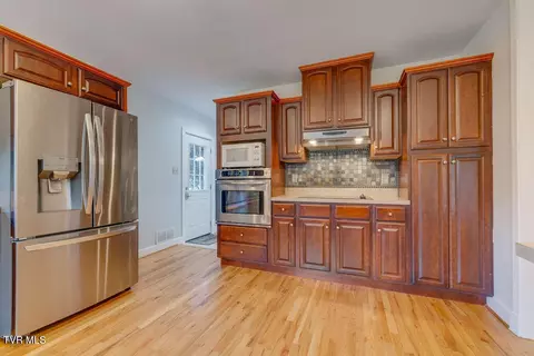 506 E 10th Avenue Johnson City Tn 37601, Johnson City, TN 37601 photo 20