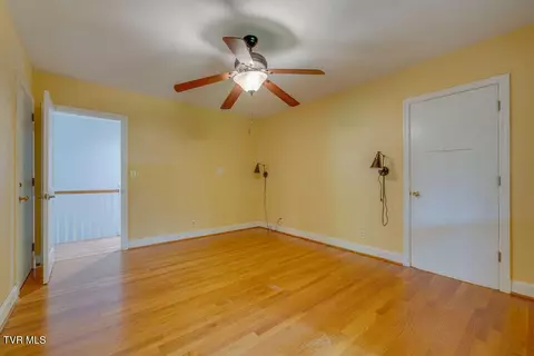 506 E 10th Avenue Johnson City Tn 37601, Johnson City, TN 37601 photo 24