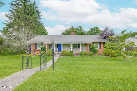 506 E 10th Avenue Johnson City Tn 37601, Johnson City, TN 37601