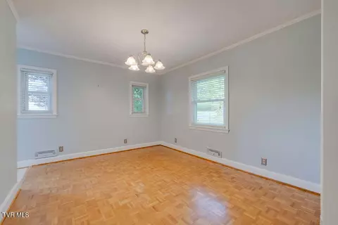 506 E 10th Avenue Johnson City Tn 37601, Johnson City, TN 37601 photo 12