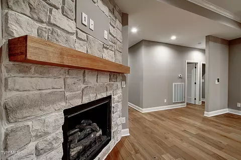 Entry Way - 2406 Haystack Circle Piney Flats Tn 37686, Piney Flats, TN 37686 photo 1 of 1