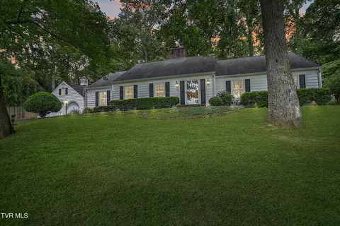 229 Forest Hills Drive Bristol Tn 37620, Bristol, TN 37620