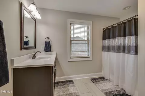 Bath - 1132 Panoramic Vista Gray Tn 37615, Gray, TN 37615 photo 5 of 5