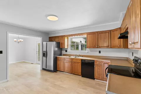 Kitchen - 40 Hillside Court Greeneville Tn 37745, Greeneville, TN 37745 photo 3 of 3