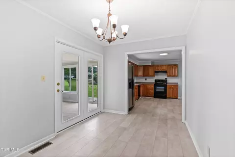 Dining - 40 Hillside Court Greeneville Tn 37745, Greeneville, TN 37745 photo 2 of 2
