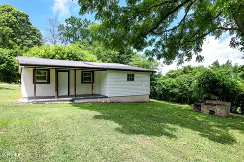 Exterior - 265 Hightop Road Midway Tn 37809, Midway, TN 37809 photo 2 of 15