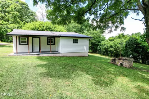 Exterior - 265 Hightop Road Midway Tn 37809, Midway, TN 37809 photo 3 of 15