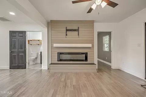 Living - 307 Center Street Gray Tn 37615, Gray, TN 37615 photo 3 of 13