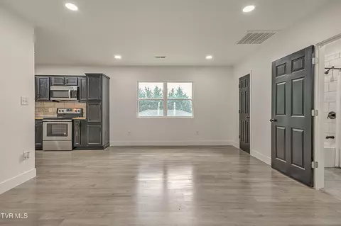 Living - 307 Center Street Gray Tn 37615, Gray, TN 37615 photo 6 of 13