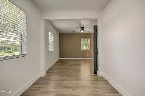 Living - 307 Center Street Gray Tn 37615, Gray, TN 37615 photo 12 of 13