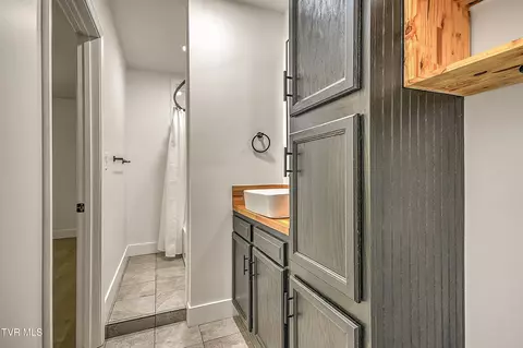 Bath - 307 Center Street Gray Tn 37615, Gray, TN 37615 photo 6 of 6