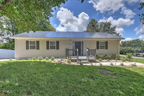 Exterior - 307 Center Street Gray Tn 37615, Gray, TN 37615 photo 1 of 8