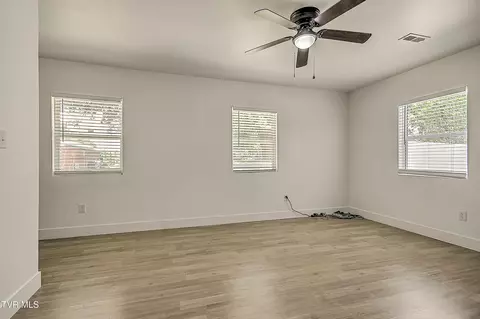 Living - 307 Center Street Gray Tn 37615, Gray, TN 37615 photo 13 of 13
