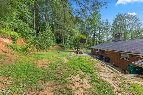 Exterior - 720 Holly Ave Erwin Tn 37650, Erwin, TN 37650 photo 6 of 11