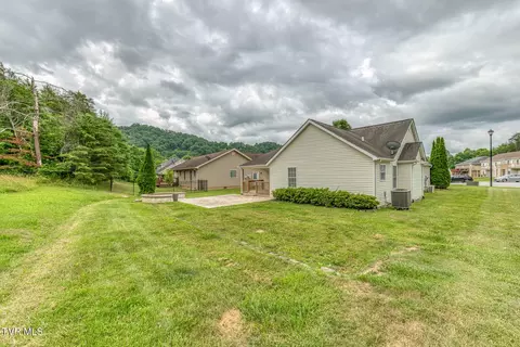 250 Bradford Lane Bristol Tn 37620, Bristol, TN 37620 photo 36