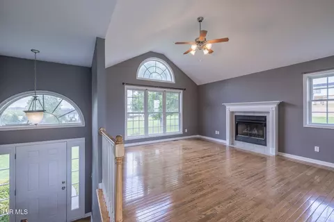 Living - 5 Pinehurst Court Limestone Tn 37681, Limestone, TN 37681 photo 1 of 3