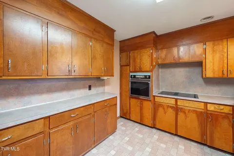 Kitchen - 110 Richard Lane Fall Branch Tn 37656, Fall Branch, TN 37656 photo 2 of 6