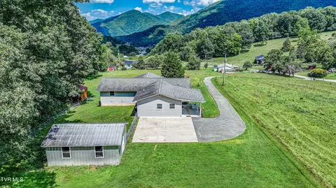 Exterior - 134 Carver Crabtree Road Hampton Tn 37658, Hampton, TN 37658 photo 11 of 23