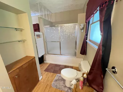 Bath - 134 Carver Crabtree Road Hampton Tn 37658, Hampton, TN 37658 photo 1 of 6