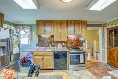 Kitchen - 134 Carver Crabtree Road Hampton Tn 37658, Hampton, TN 37658 photo 5 of 6