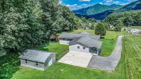 Exterior - 134 Carver Crabtree Road Hampton Tn 37658, Hampton, TN 37658 photo 10 of 23