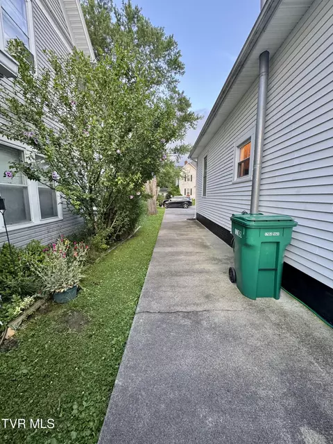 Exterior - 411 Clinchfield Avenue Erwin Tn 37650, Erwin, TN 37650 photo 11 of 11