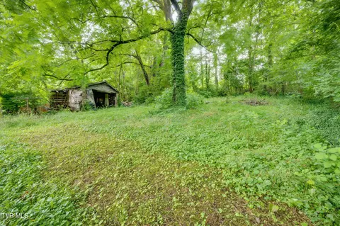 1033 Berry Road Elizabethton Tn 37643, Elizabethton, TN 37643