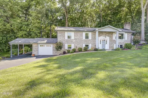 143 Dawn Drive Johnson City Tn 37615, Johnson City, TN 37615
