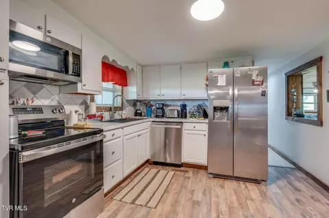 Kitchen - 100 Democrat Road Mohawk Tn 37810, Mohawk, TN 37810 photo 2 of 3