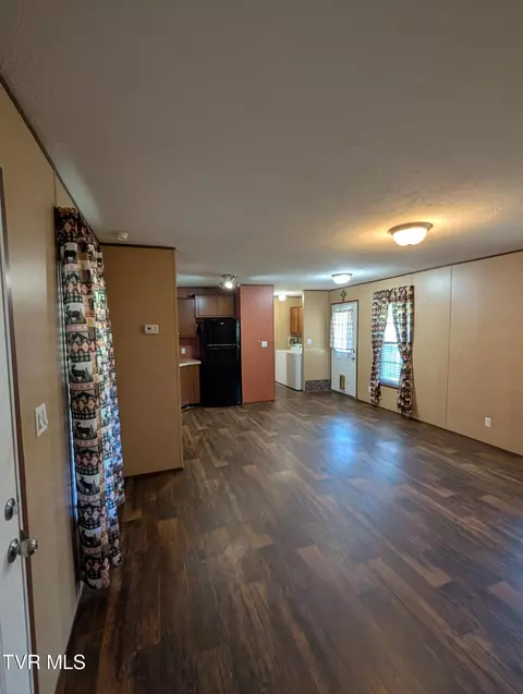 Living - 204 Spring Street Hampton Tn 37658, Hampton, TN 37658 photo 5 of 5