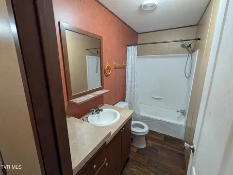 Bath - 204 Spring Street Hampton Tn 37658, Hampton, TN 37658 photo 1 of 3
