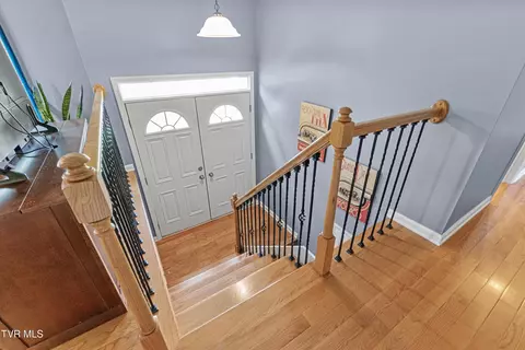 Entry Way - 3500 Old Stage Road Chuckey Tn 37641, Chuckey, TN 37641 photo 3 of 5