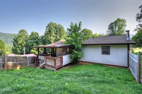 Exterior - 120 Russell Lane Hampton Tn 37658, Hampton, TN 37658 photo 9 of 10