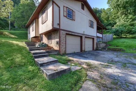 Exterior - 120 Russell Lane Hampton Tn 37658, Hampton, TN 37658 photo 4 of 10