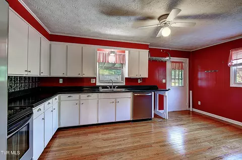 Kitchen - 120 Russell Lane Hampton Tn 37658, Hampton, TN 37658 photo 1 of 3