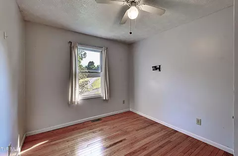 Bedroom - 120 Russell Lane Hampton Tn 37658, Hampton, TN 37658 photo 6 of 7