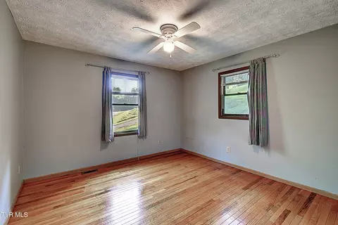 Bedroom - 120 Russell Lane Hampton Tn 37658, Hampton, TN 37658 photo 4 of 7
