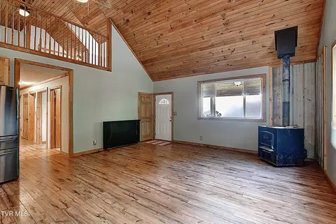 Living - 231 Kaitlin Road Hampton Tn 37658, Hampton, TN 37658 photo 2 of 3