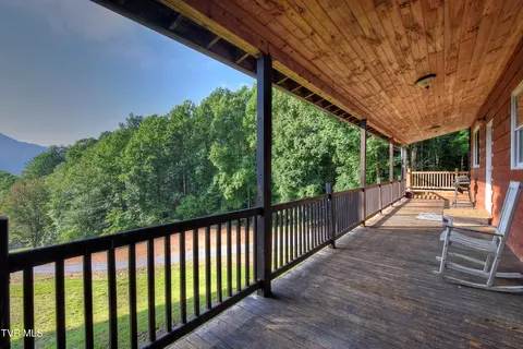 Exterior - 231 Kaitlin Road Hampton Tn 37658, Hampton, TN 37658 photo 4 of 11