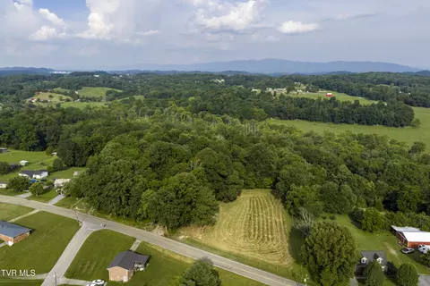 999 Muddy Creek Road Piney Flats Tn 37686, Piney Flats, TN 37686