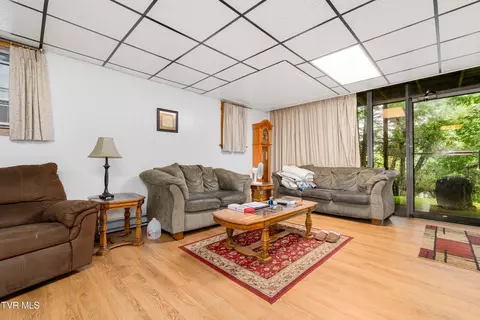 Living - 142 Parker Street Erwin Tn 37650, Erwin, TN 37650 photo 5 of 5